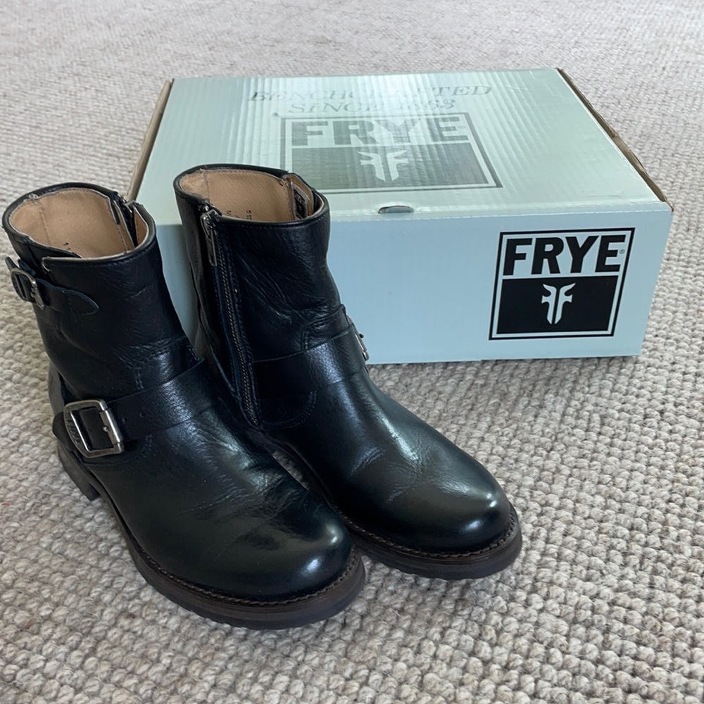 Frye boots.  6” Veronica Shortie boots.  Black.